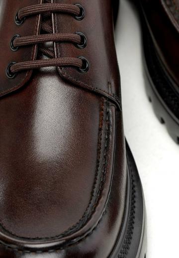 Ботинки на шнуровке