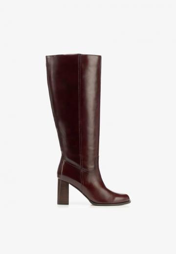 Высокие сапоги