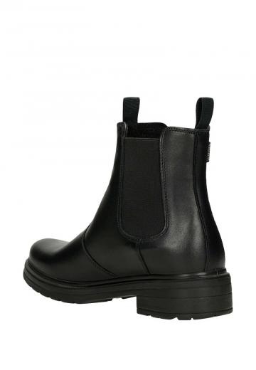 Зимние ботинки