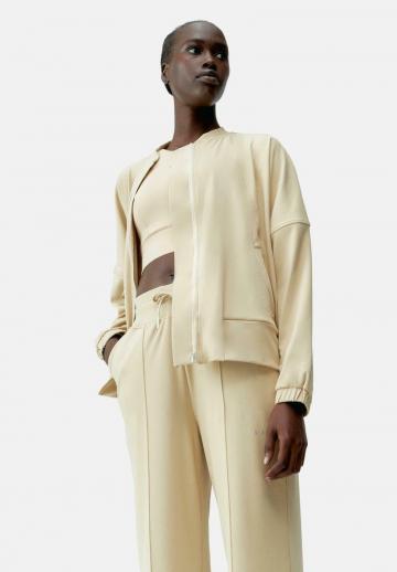 Спортивная куртка