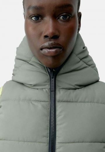 Спортивный жилет