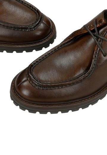 Ботинки на шнуровке