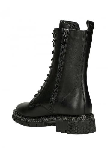 Ботинки на шнуровке