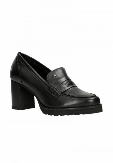 Туфли с высоким носом