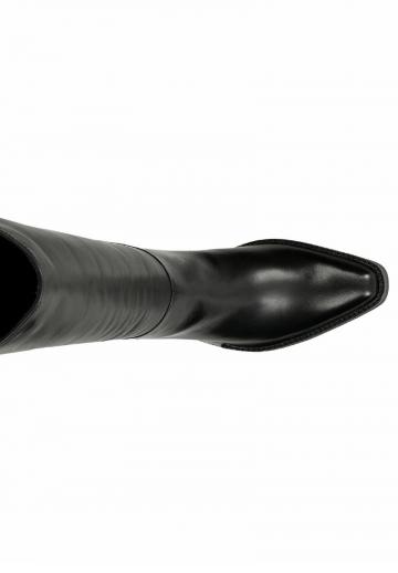 Высокие сапоги