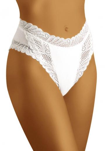 Трусы на бедрах