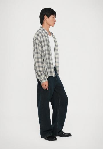 Свободные джинсы