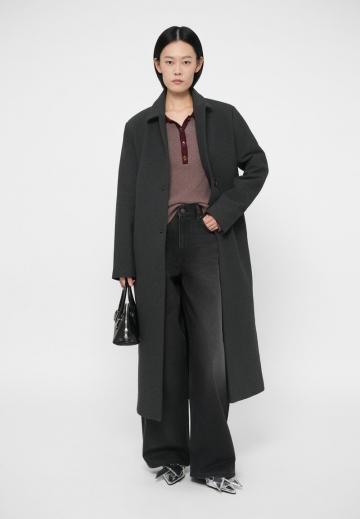 Шерстяное пальто