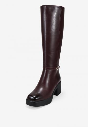 Высокие сапоги