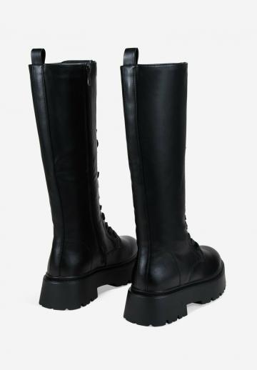 Сапоги на шнуровке