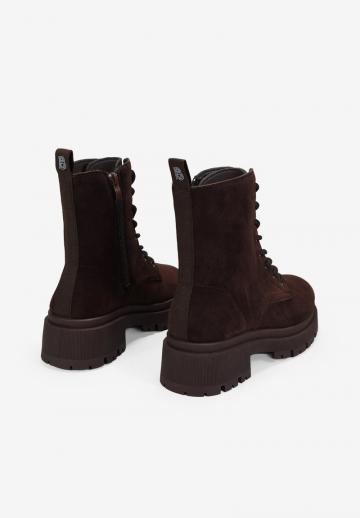 Ботинки на шнуровке
