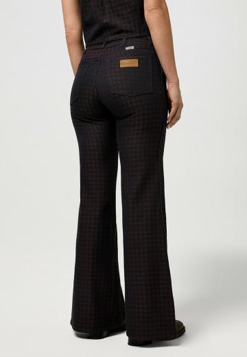 Клешеные джинсы