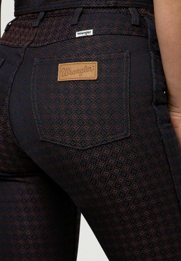 Клешеные джинсы