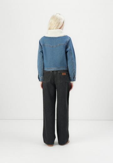 Джинсовая куртка