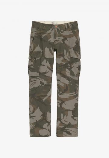 Брюки с накладными карманами