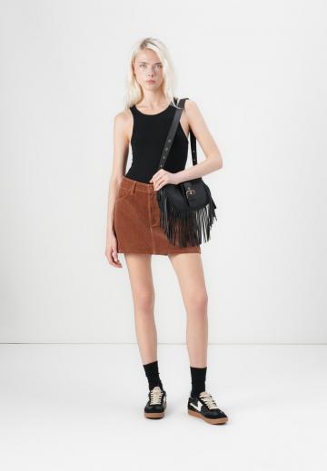 Юбка с накладными карманами