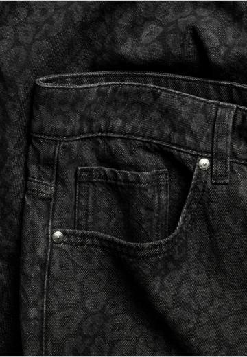 Клешеные джинсы