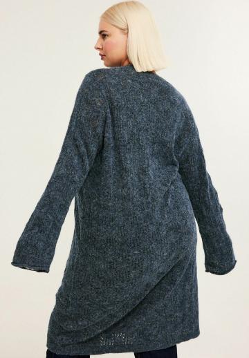 Вязаное платье