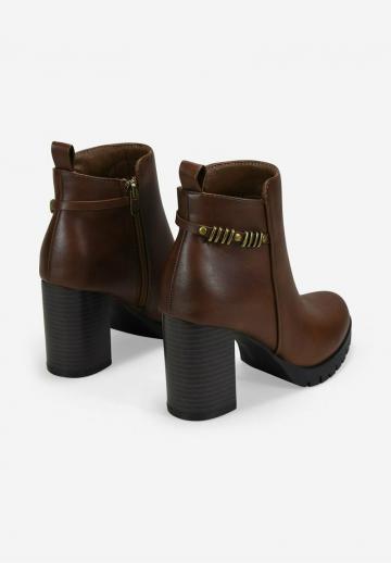 Высокие сапоги