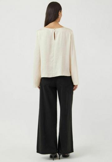 Атласная блузка