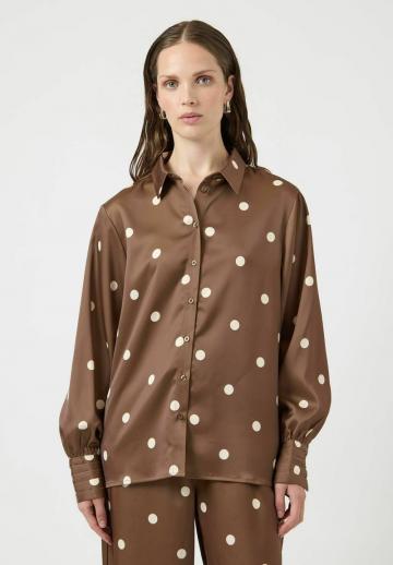 Атласная блузка