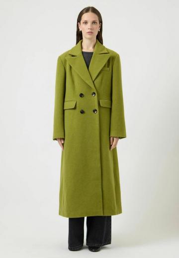Шерстяное пальто