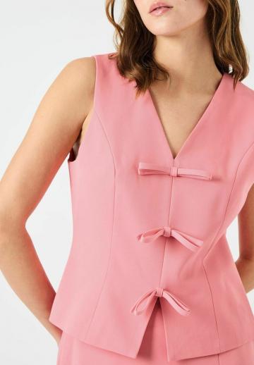 Блузка без рукавов