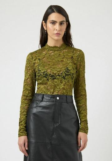 Кружевная блузка