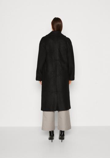 Шерстяное пальто