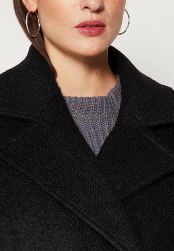 Шерстяное пальто