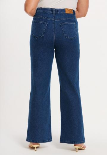 Клешеные джинсы