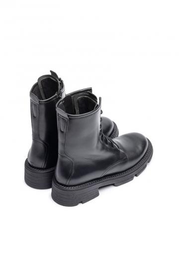 Ботинки на шнуровке