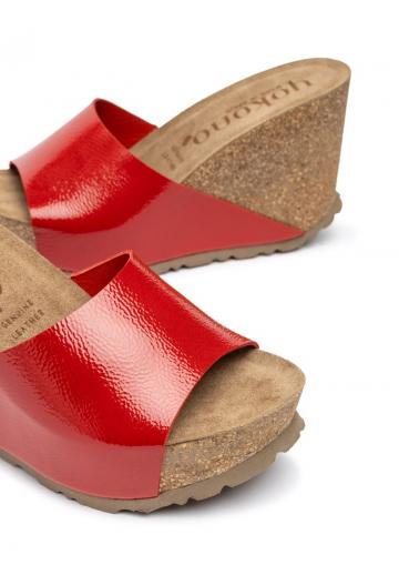 Босоножки на каблуке