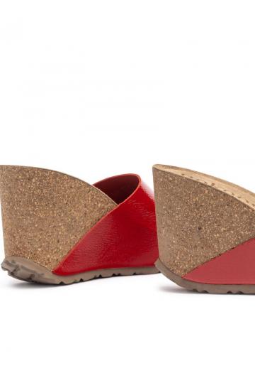 Босоножки на каблуке