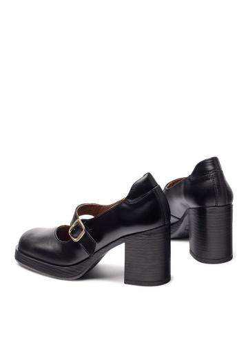 Туфли с ремешком