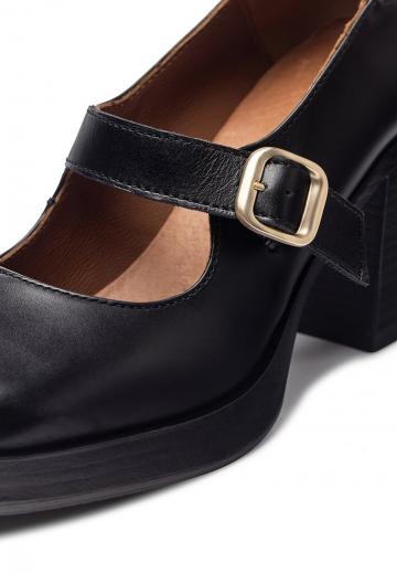 Туфли с ремешком