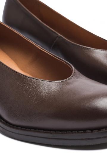 Туфли с высоким носом