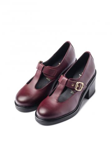 Туфли с высоким носом