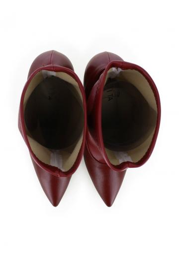 Высокие сапоги