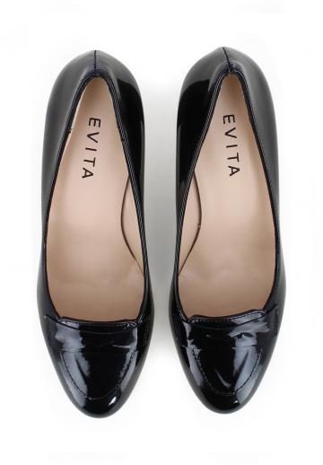 Туфли с высоким носом