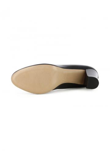 Туфли с высоким носом