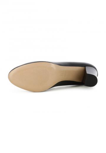 Туфли с высоким носом