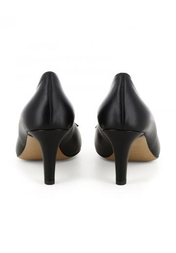 Туфли с высоким носом