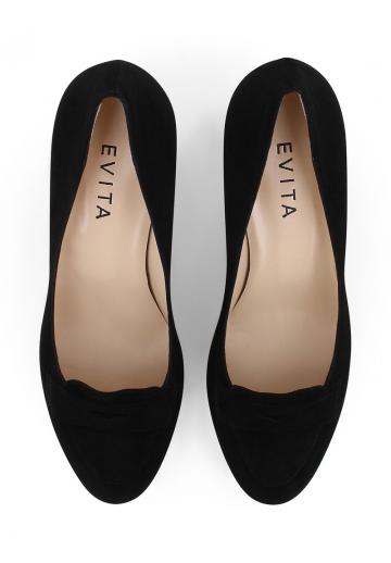 Туфли с высоким носом