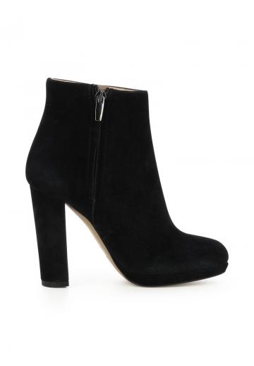 Полусапожки на высоком каблуке