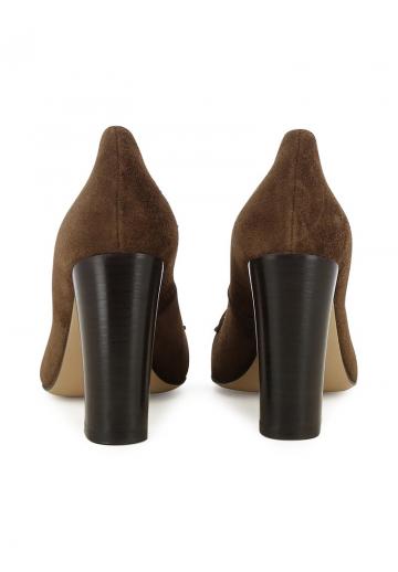 Туфли с высоким носом