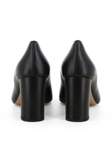 Туфли с высоким носом