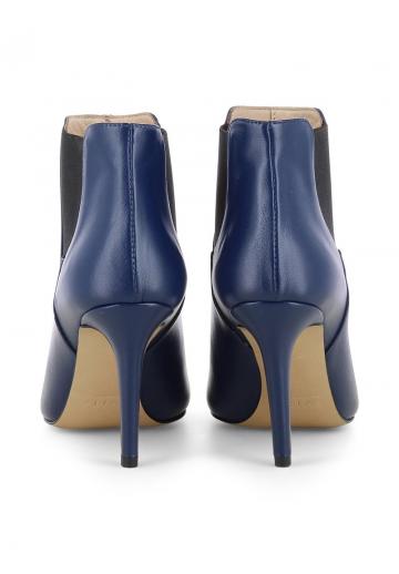 Высокие сапоги