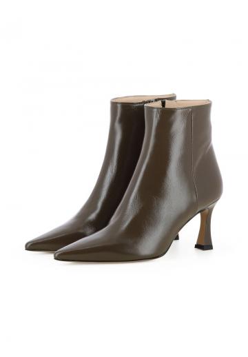 Высокие сапоги