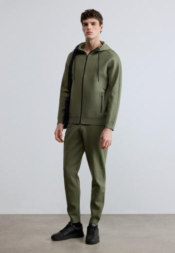 Вязаная кофта